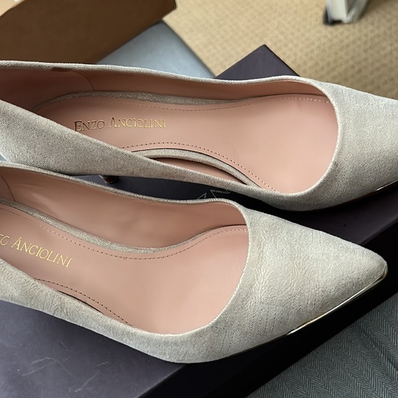 Enzo Angiolini Eagrasyn Shimmer Kitten Heels Pointy Toe Pumps Gold Trim Sz 7M - Picture 4 of 8